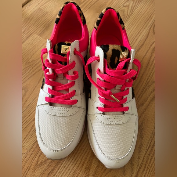 New Michael Kors sneakers! - Picture 4 of 11